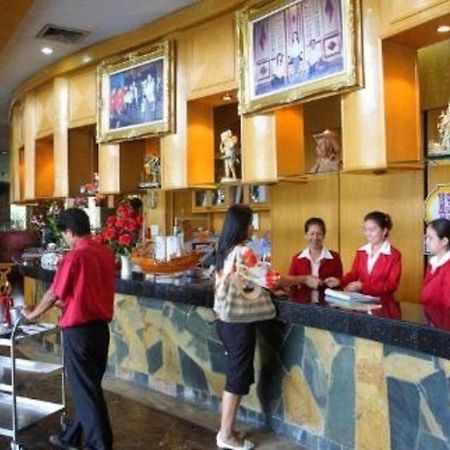 Oyo 75466 -13 Coins Bang Yai Hotel Нонтхабурі Екстер'єр фото