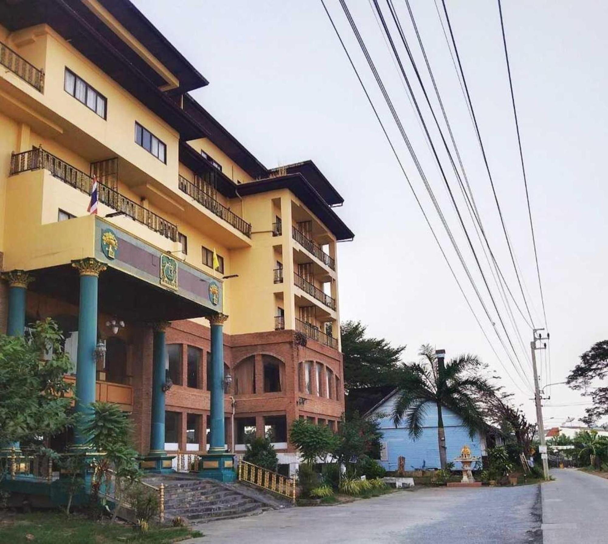 Oyo 75466 -13 Coins Bang Yai Hotel Нонтхабурі Екстер'єр фото