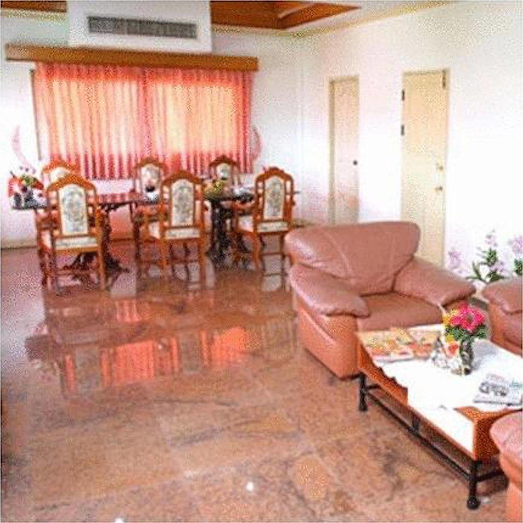 Oyo 75466 -13 Coins Bang Yai Hotel Нонтхабурі Екстер'єр фото